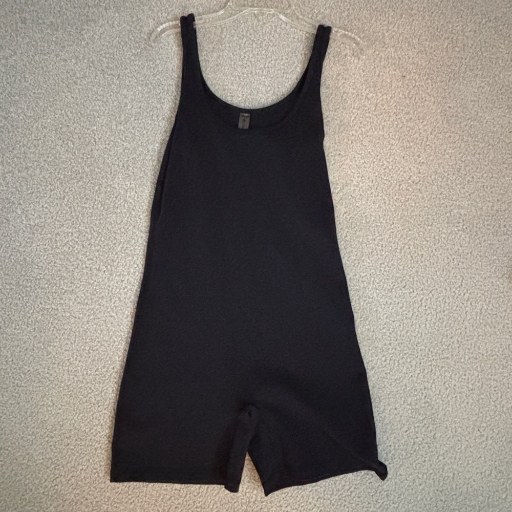 Aritzia bodysuit